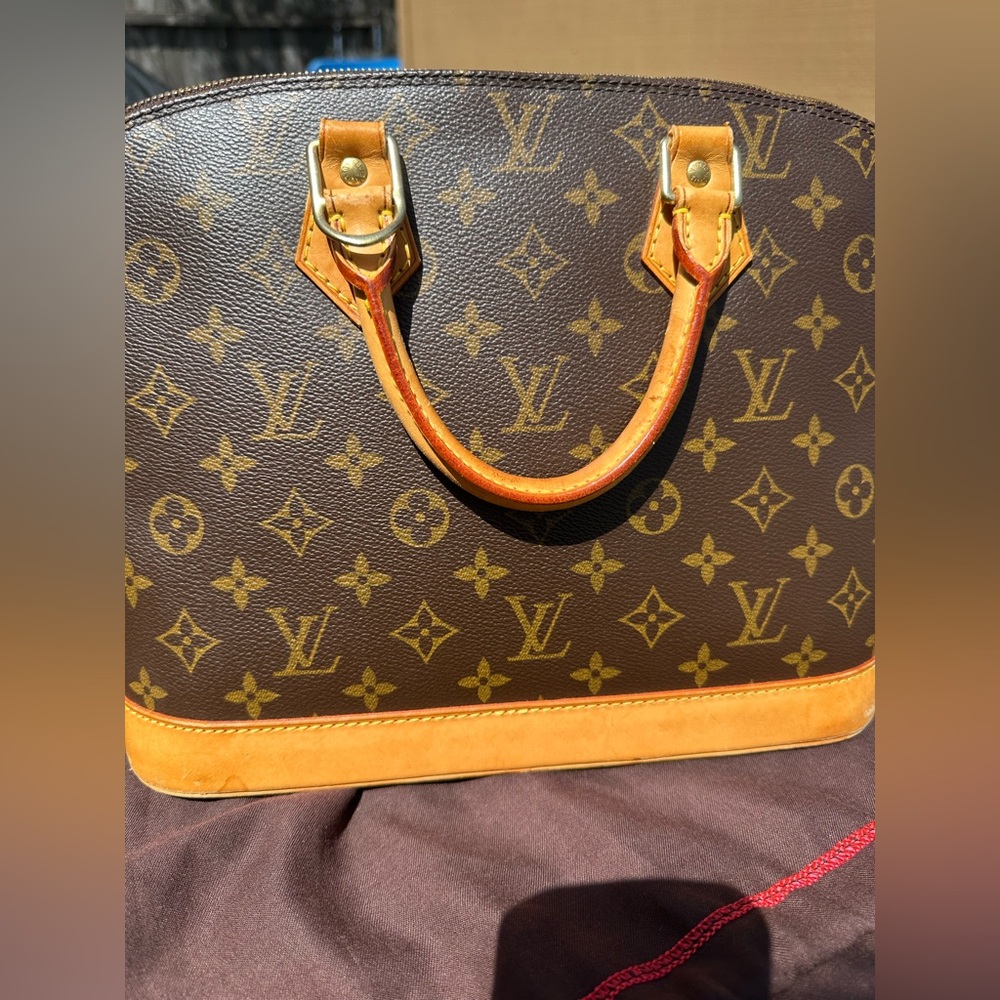 Pre loved Louis Vuitton Brown Monogram Handbag